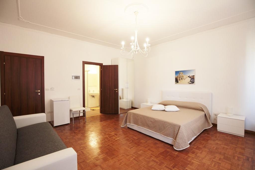 B&B Tari Syrakusa Exteriör bild